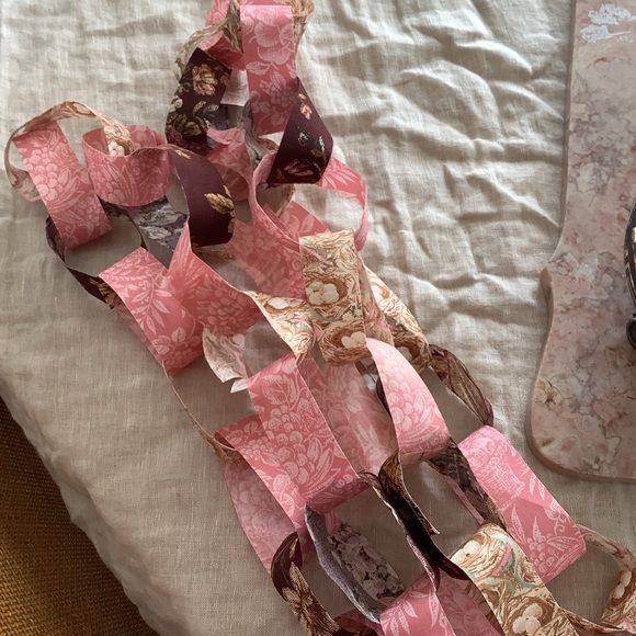 Handcrafted Handmade Ribbon Paper Chain - Picture 5 of 5